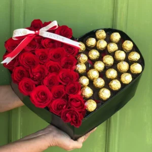 CORAZON DE FLORES Y CHOCOLATES